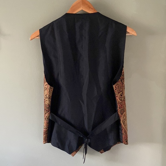 Vest by Tokyo Tailor - Picture 4 of 5